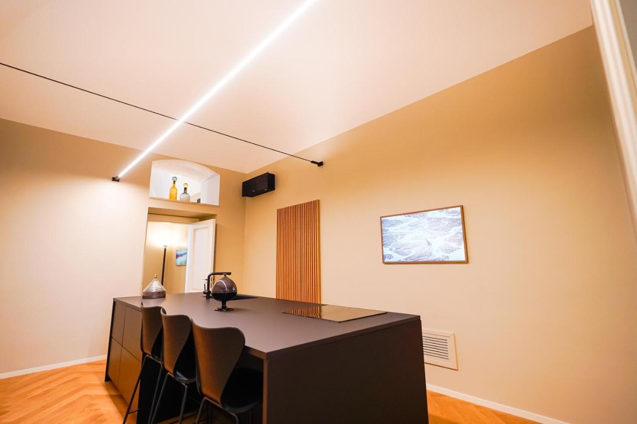 Meh Luxury Apartment City Centre Bari Eksteriør billede