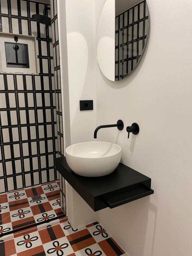 Meh Luxury Apartment City Centre Bari Eksteriør billede